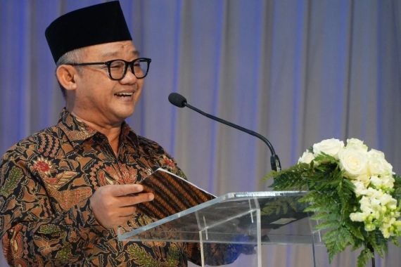 mendikdasmen-abdul-muti-menyampaikan-penyediaan-20-ribu-ruma-p1qe